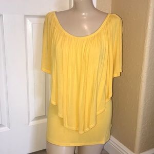 EUC Thalia Sodi layered blouse super soft medium